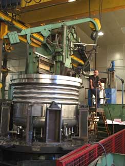 Tour vertical capacité diamètre 3500mm, hauteur 2000mm, usinage cuve inox pour le pharmaceutique